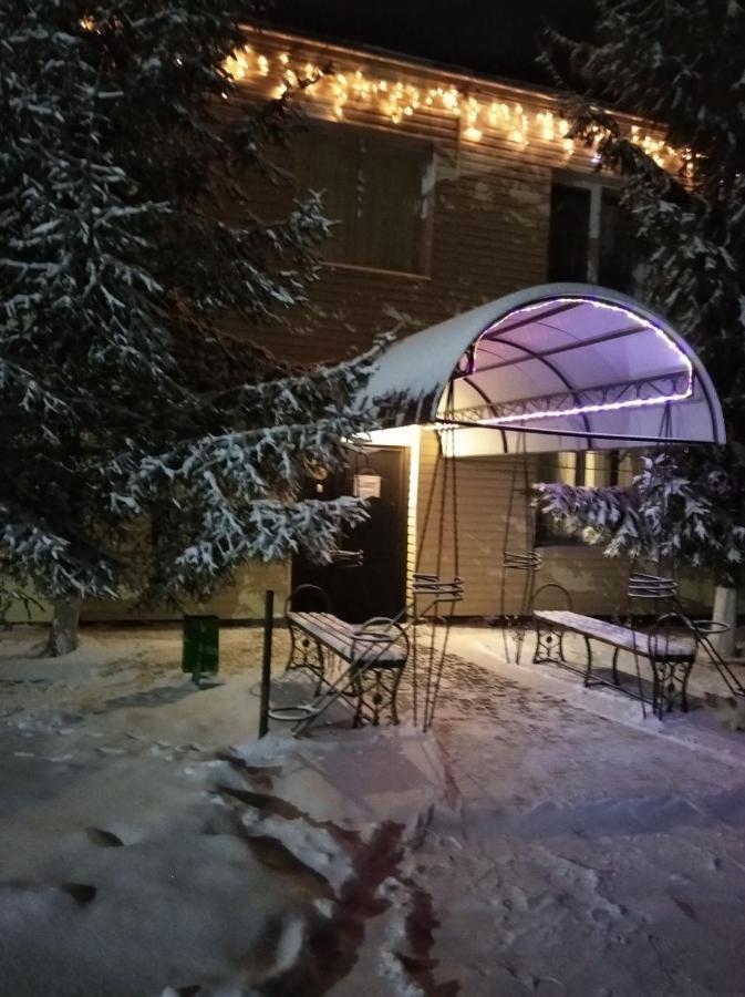 Hotel Gostynnyi Dvir Sharhorod 외부 사진