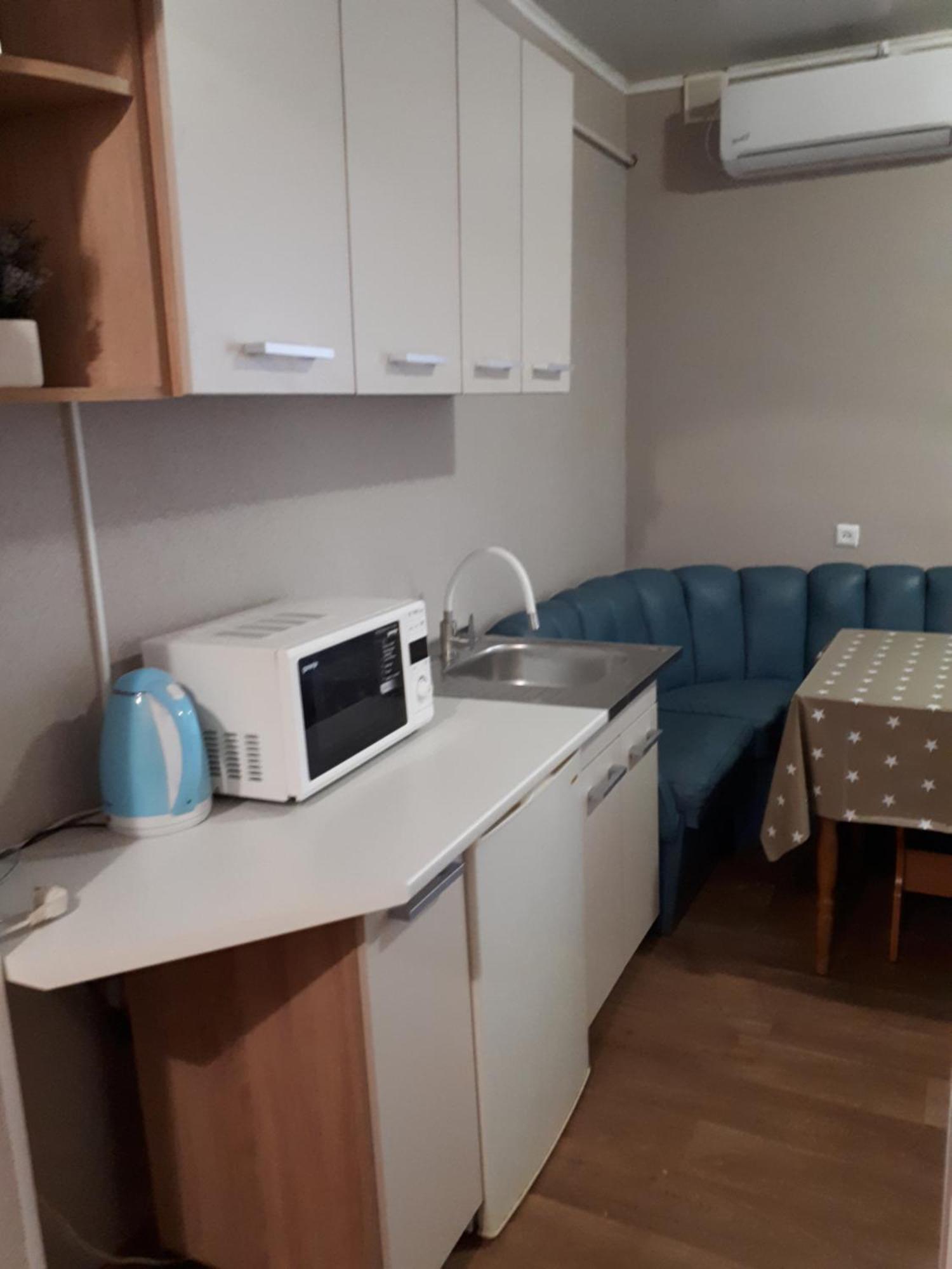 Hotel Gostynnyi Dvir Sharhorod 외부 사진