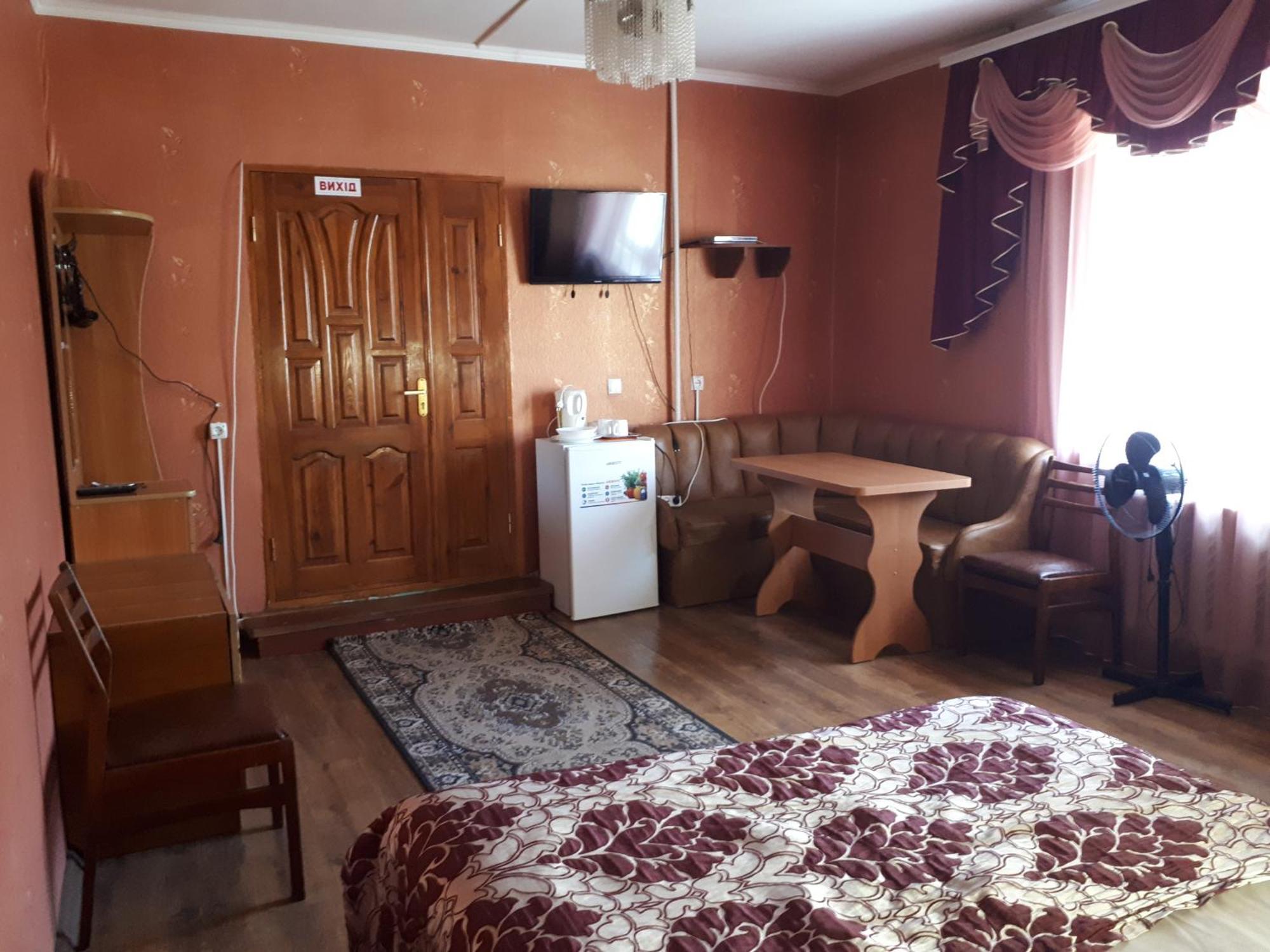 Hotel Gostynnyi Dvir Sharhorod 외부 사진