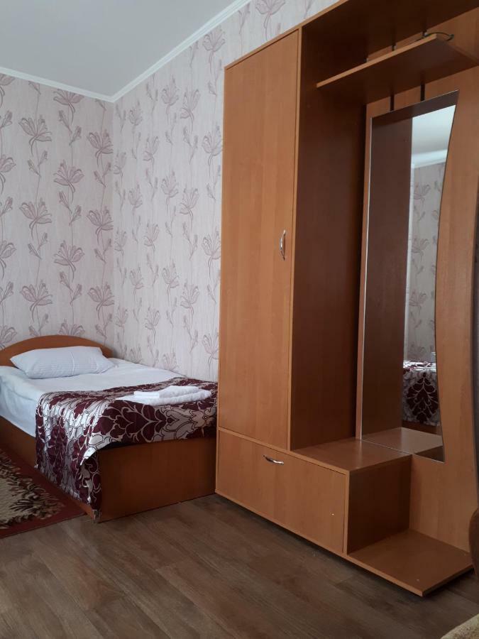 Hotel Gostynnyi Dvir Sharhorod 외부 사진