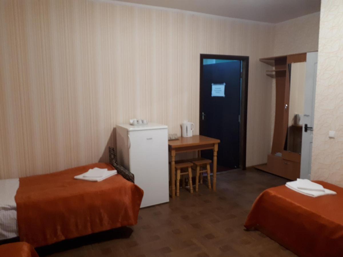 Hotel Gostynnyi Dvir Sharhorod 외부 사진
